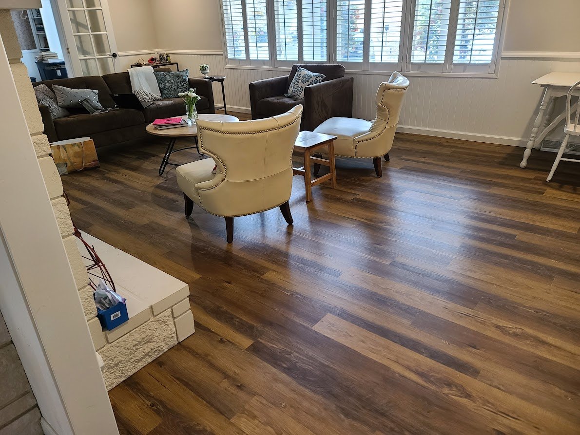 living-room-floors-pro-floors-and-blinds