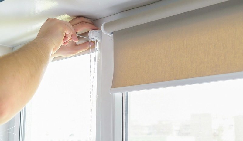installing blinds in dishman